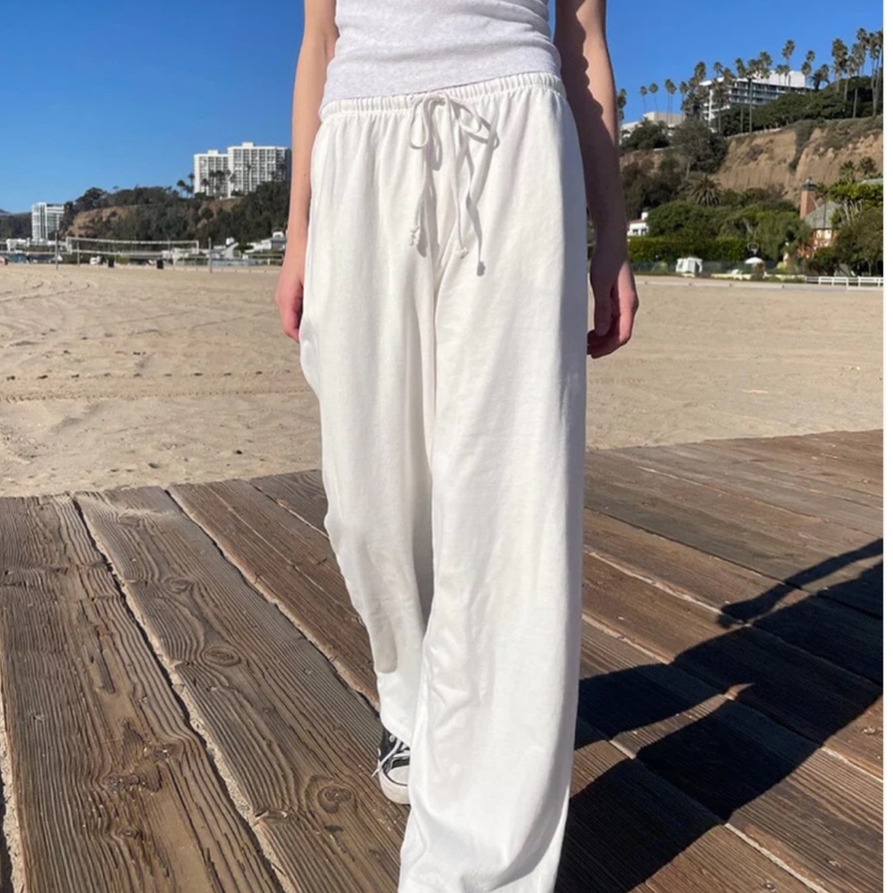 Brandy Melville White Tie Autumn Tie Sweatpants
